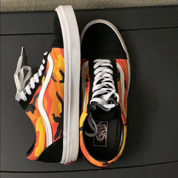 pop camo old skool vans